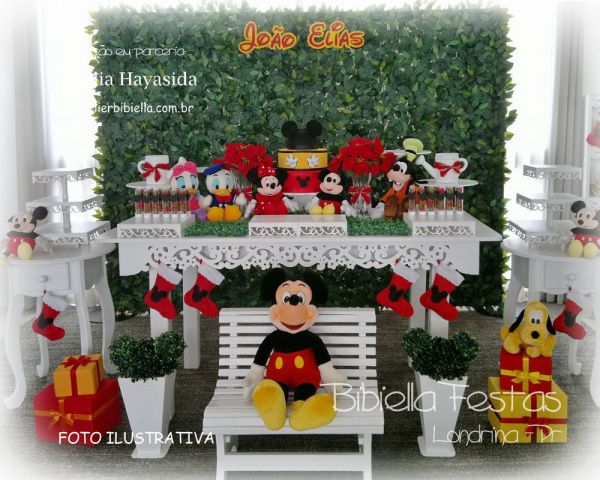 DECORAÇÃO MICKEY DE NATAL MESA FLORAL COM LATERAL MURO INGLÊS BANCO ESTANTE BOLO NOME - Em Londrina