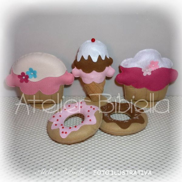 DOCES E CUPCAKES KIT 5 PEÇAS TAM 10 A 15CM SEM SUPORTE