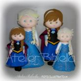 NOVO FROZEN ANNA OU ELSA 40 CM UNIDADE C/ SUPORTE