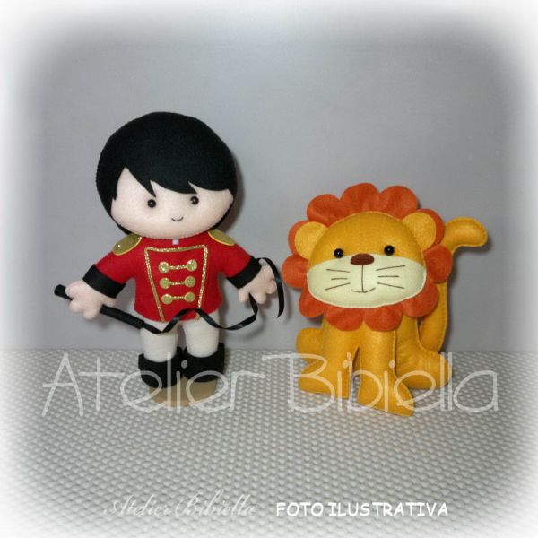 CIRCO DOMADOR 30CM E LEÃO 25CM - KIT 2 PERSONAGENS