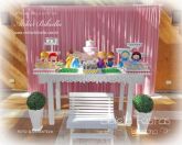 DECORAÇÃO PRINCESAS MESA FLORAL CORTINA MDF BANCO BOLO - Festa em Londrina