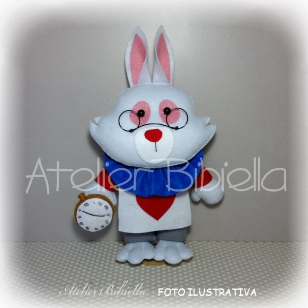 ALICE NO PAÍS DAS MARAVILHAS 25CM - PERSONAGEM ESPECIAL 1 PEÇA