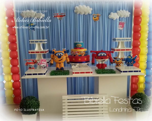 DECORAÇÃO SUPER WINGS 2 CUBO LISO GRADE CORTINA MDF BANCO BOLO