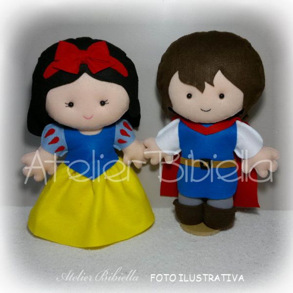 BRANCA DE NEVE PERSONAGEM 30 CM UNIDADE C/ SUPORTE