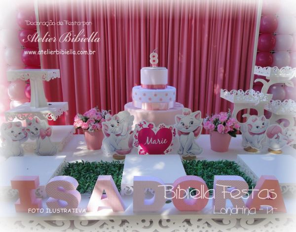 DECORAÇÃO MARIE DISPLAY MESA FLORAL GRADE CORTINA BANCO BOLO NOME ALUGADO - Londrina