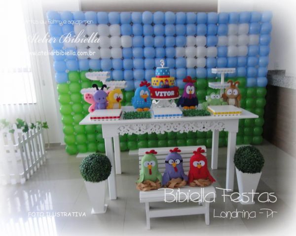 DECORAÇÃO GALINHA PINTADINHA MESA FLORAL TELA DE BALÕES MDF BANCO BOLO - Festa em Londrina