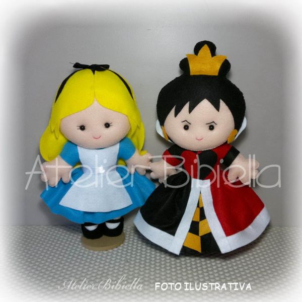 ALICE NO PAÍS DAS MARAVILHAS 30 CM - KIT C/ 5 PERSONAGENS