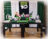 DECORAÇÃO BEN 10 SEM MESA CORTINA MDF BOLO NOME - Aluguel em Londrina