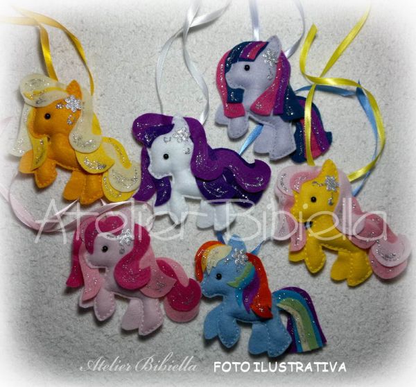 LITTLE PONY PINGENTE DE CORTINA C/ 6 PERSONAGENS UNIDADE