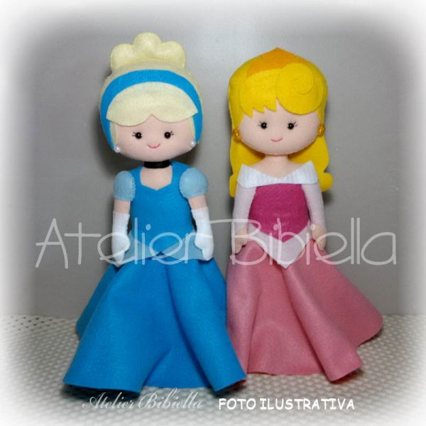 PRINCESA BONECA NEW 25CM UNIDADE C/ SUPORTE UNIDADE