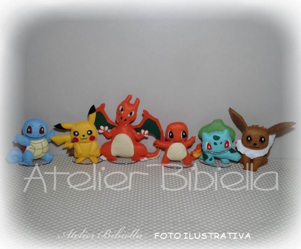 POKÉMON KIT 6 UNIDADES BASE 10CM E 15CM