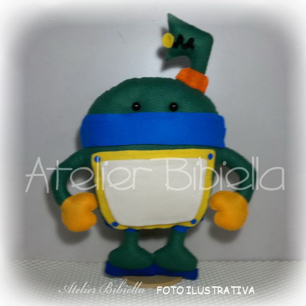 UMIZOOMI KIT 3 PERSONAGENS FELTRO COM SUPORTE