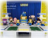 DECORAÇÃO MINIONS MESA 2 CUBO LISO GRADE CORTINA BANCO BOLO NOME - Aluguel Festa em Londrina