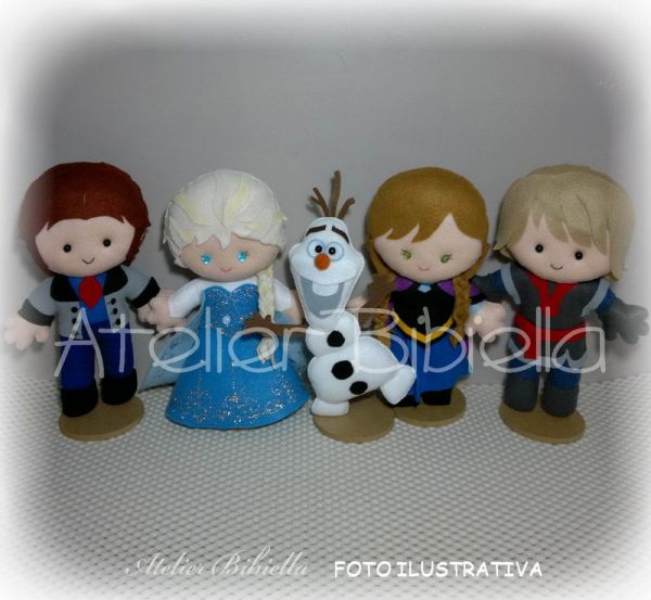 FROZEN ANNA OU ELSA OU OUTRO 25 CM UNIDADE C/ SUPORTE