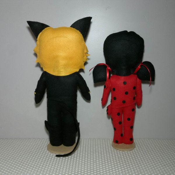 LADYBUG E CAT NOIR KIT C/ 2 PERSONAGENS 30CM